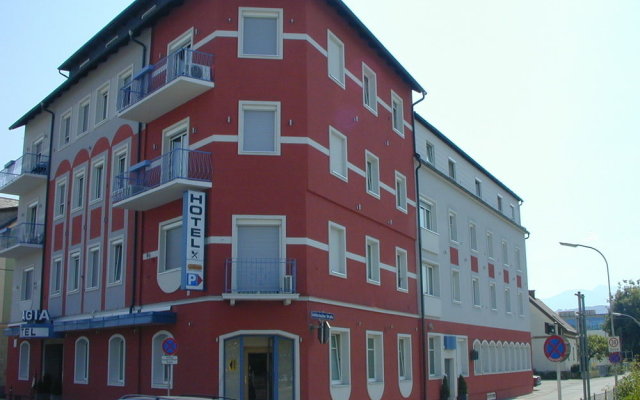 Aragia Hotel