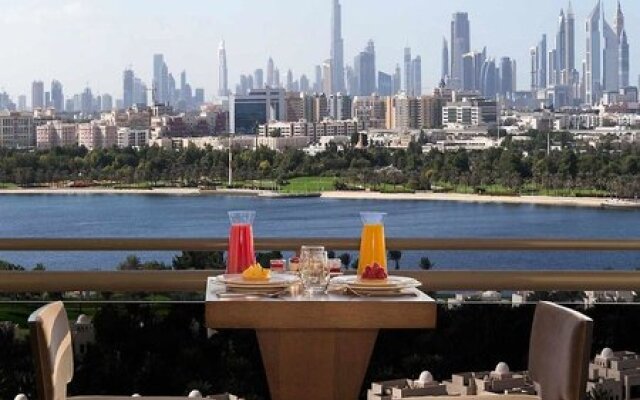Pullman Dubai Creek City Centre Hotel & Residences