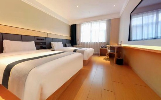 Homeinn Selected Hotel (Karamay Youyi Road)