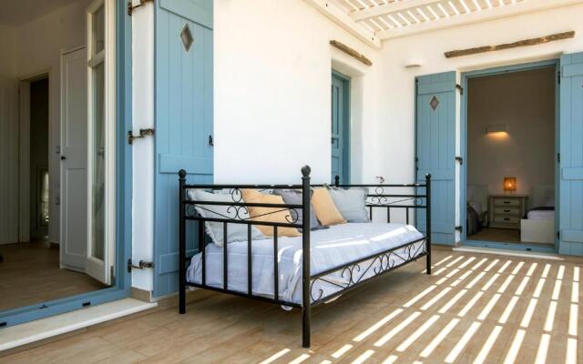 Rosemary Residence in Ampelas. 3 bedroom house