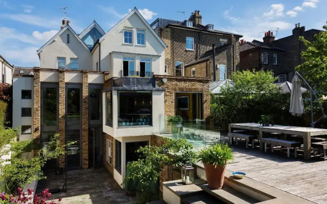 Veeve - Five Bedroom House In Wandsworth