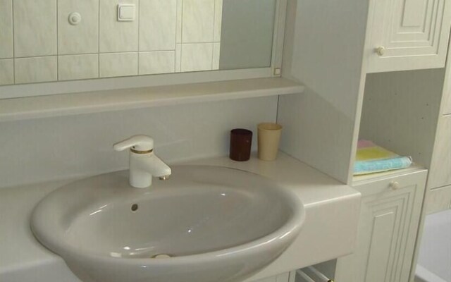 Amazing Apartment in Fügen With 2 Bedrooms and Wifi