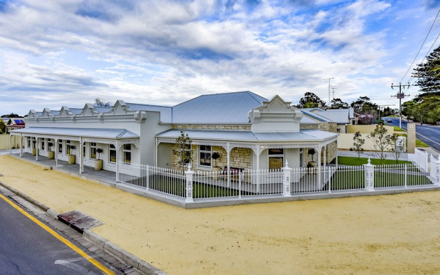Aloha Central Luxury Accommodation