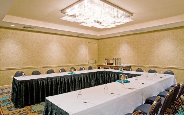 Crowne Plaza Ventura Beach by IHG