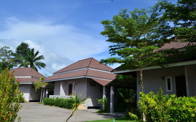 Baansuan Rimnom Resort