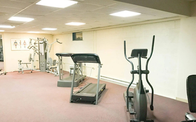 Carriage House Country Club