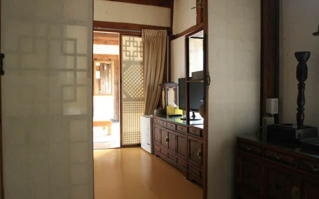 Choe Pilgan's Old House