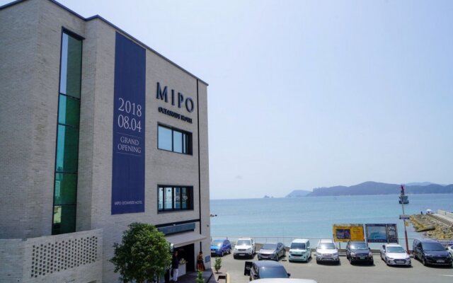 Mipo Oceanside Hotel