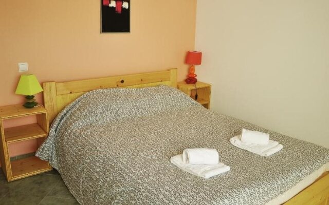 Hostel 33