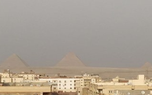 pyramids view apartment