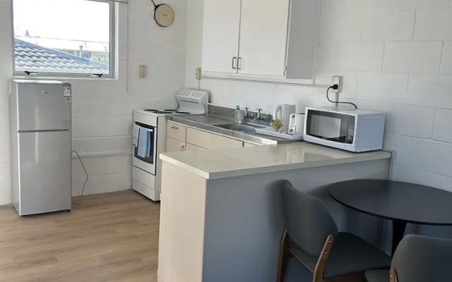 Avon Apartments