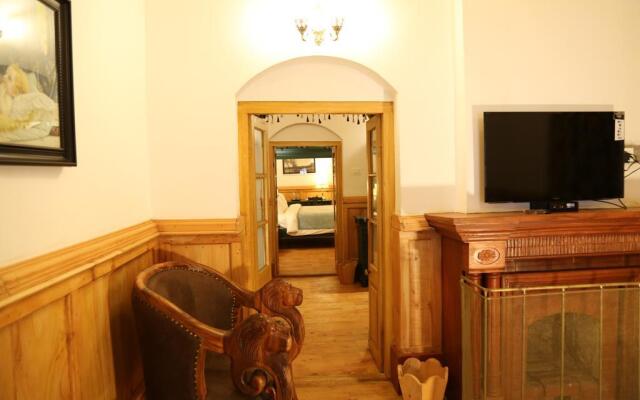 Vinnca West Downs Heritage Resort, Ooty
