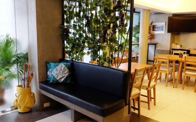 Cozy At 9 Hotel And Kitchen