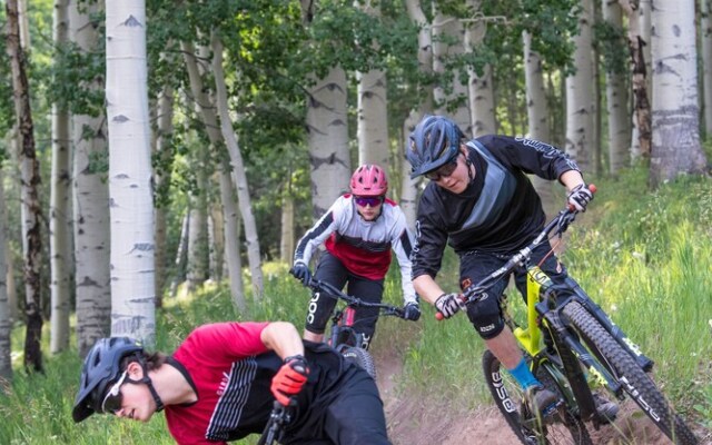 2 BR Next to Eagle River in the Heart of Vail by RedAwning - Save 20% on 7+ Nights!