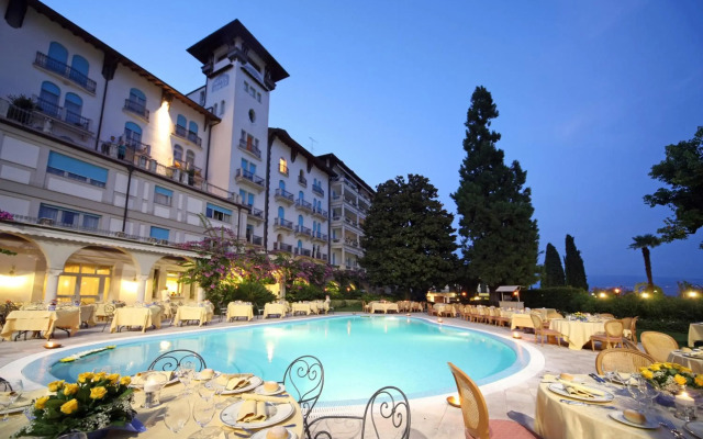 Hotel Savoy Palace