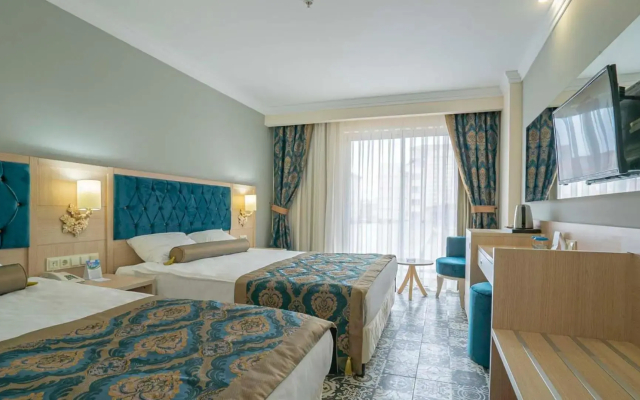 Dream World Palace Hotel
