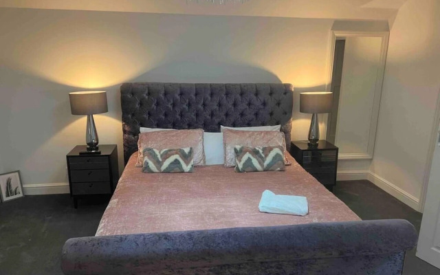 Serenity Haven 4-bed With Hottub,games,gym & More