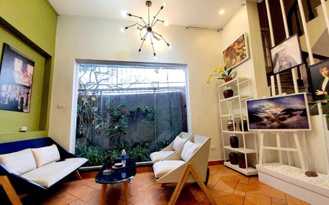 De Studio HomeStay