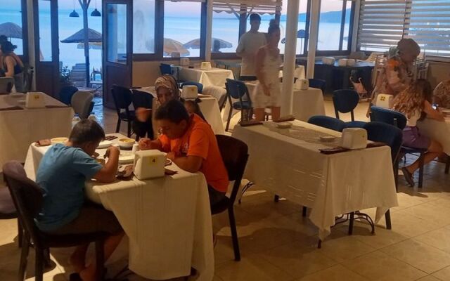 Paradise Hotel Akcay