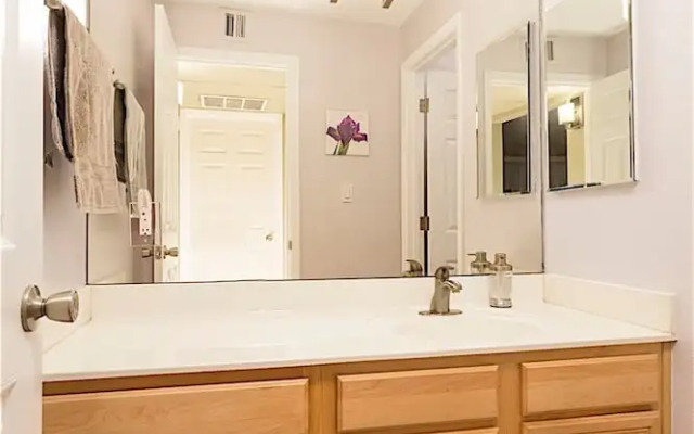 Parktopia 1 BR by Casago