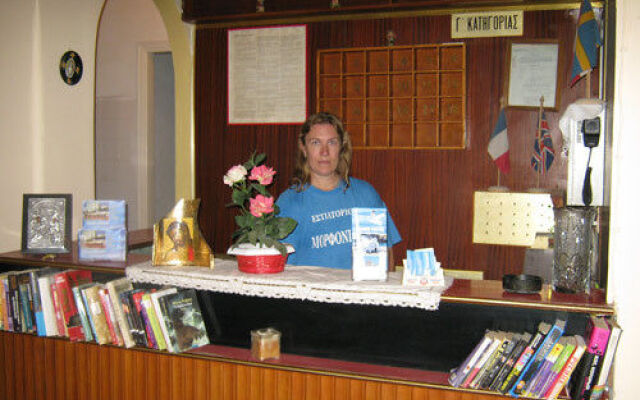 Oasis Hotel