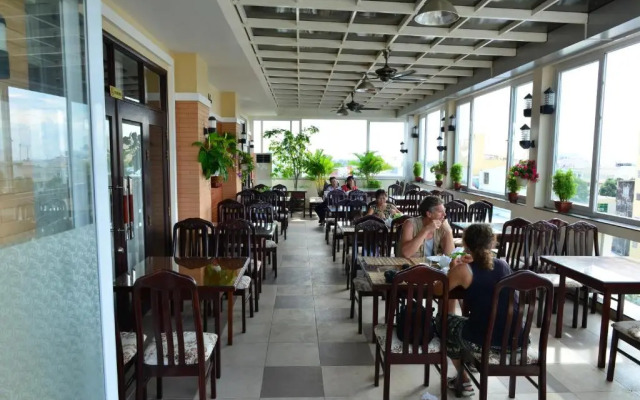 Hau Giang Hotel