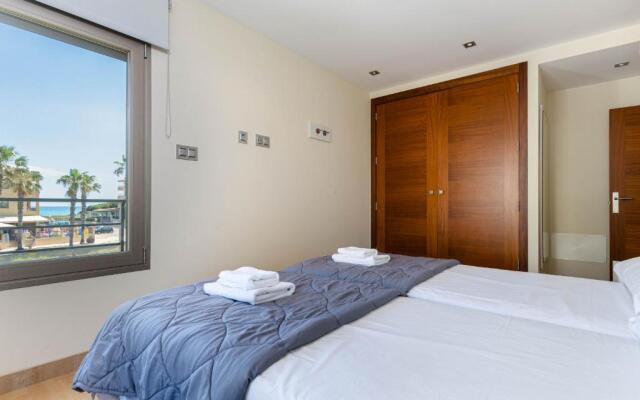 YourHouse Antonia, sea view house with terrace