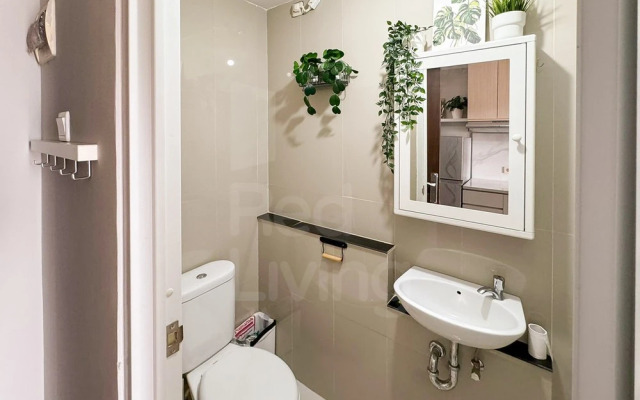 RedLiving Apartemen Majestic Point Serpong by Lucia