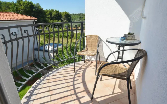 Charming Retreat Near Rovinj With Private Balcony