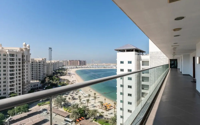 Urban 1BR Palm Apt w Beach Access
