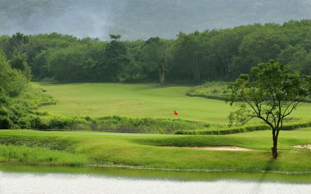 Kirimaya Golf Resort Spa