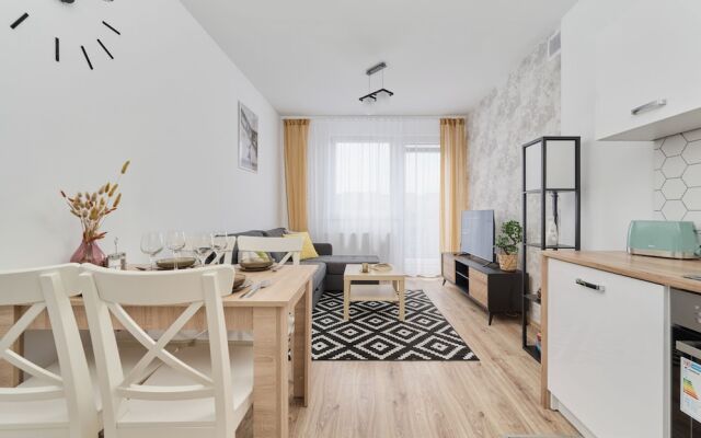 Sweet Apartment Kamienna by Renters
