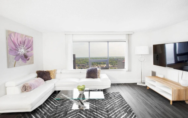 Luxurious One-bedroom With in Suite Laundry and Parking