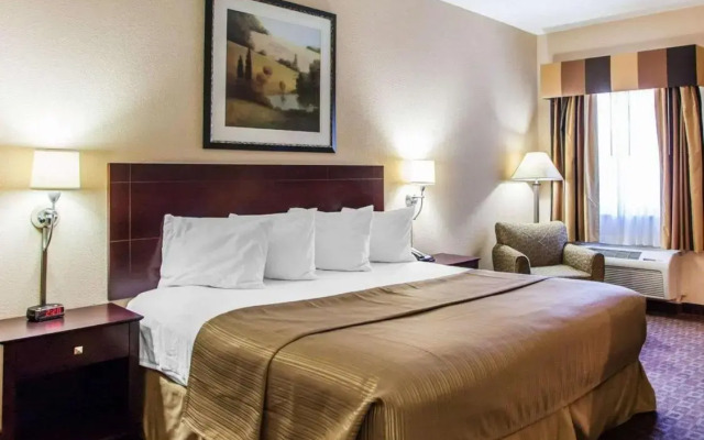 Quality Inn Morton at I-74
