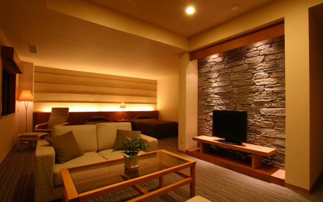 Natural Resort Niseko Weiss Hotel