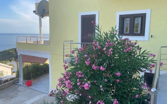 Sunrise Sunset Seaview Walk to Vis Iconic Beaches