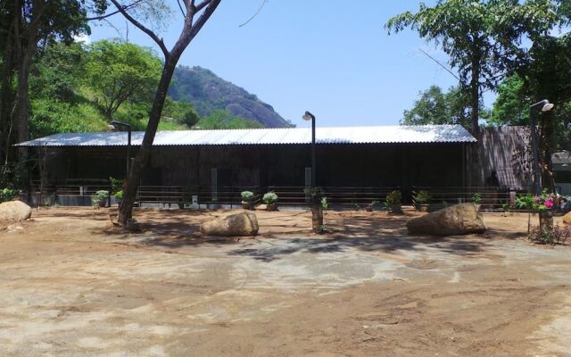 Hotel Elaine