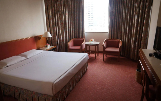 Siam Center Halal Hotel