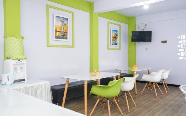 Eston House By OYO Rooms