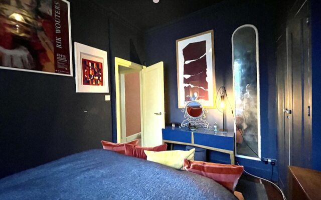 Stylish Portobello Road 2 Bedroom Easy Access