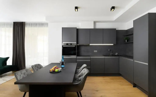 Emerald Downtown Suites