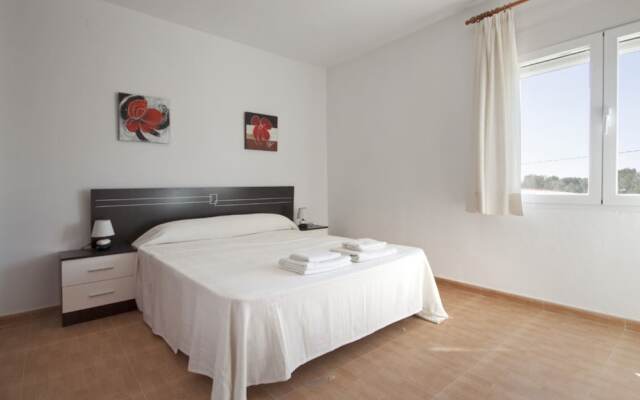 Villa - 5 Bedrooms with Pool and WiFi - 105012