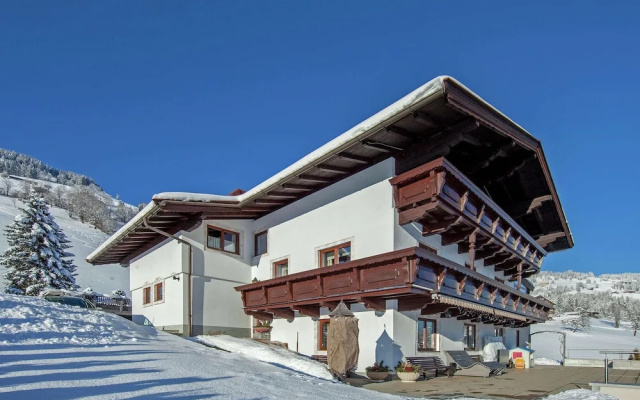 Apartment Brixen Near Ski Lift
