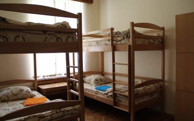 Cascade Hostel & Tours