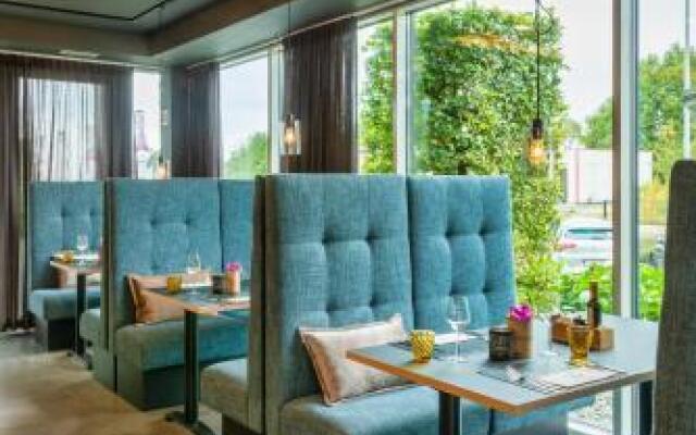 Mezzo Hotel & Business