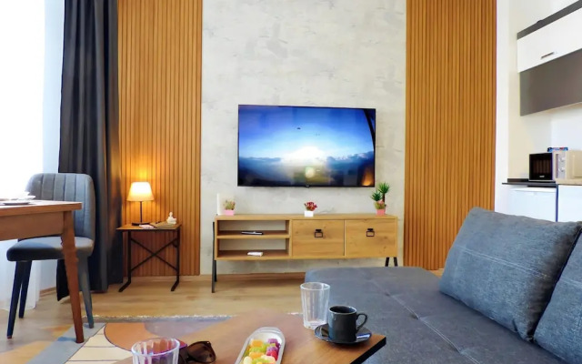 Chic Flat 10 min to Lara Beach in Antalya