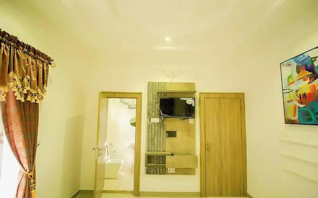 Zinq Bridge Aparments