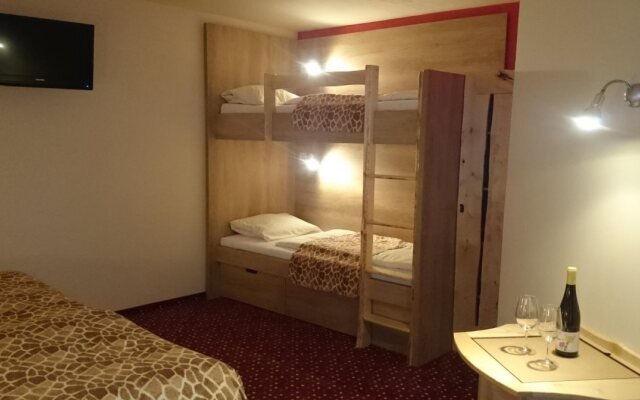 Hotel Safari