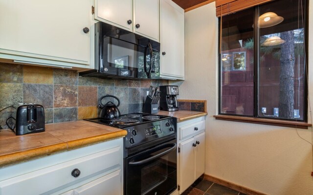 Archie's Bungalow by Tahoe Mountain Properties