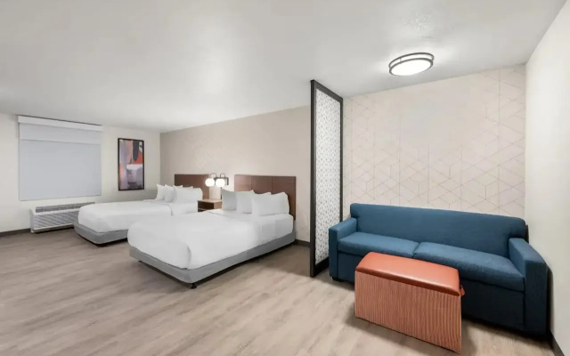Everhome Suites Portsmouth - Newington by Choice Hotels